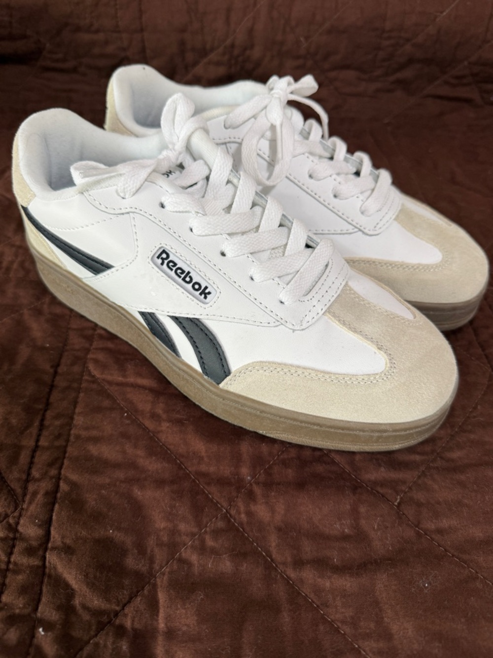 Reebok Women’s White Beige & Black Low-Top Sneakers